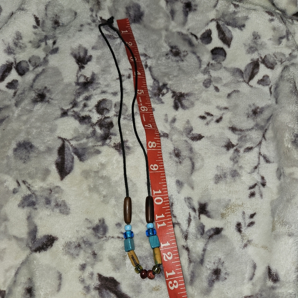 ⚠️Free bundle item Hollister vintage necklace - Picture 2 of 3